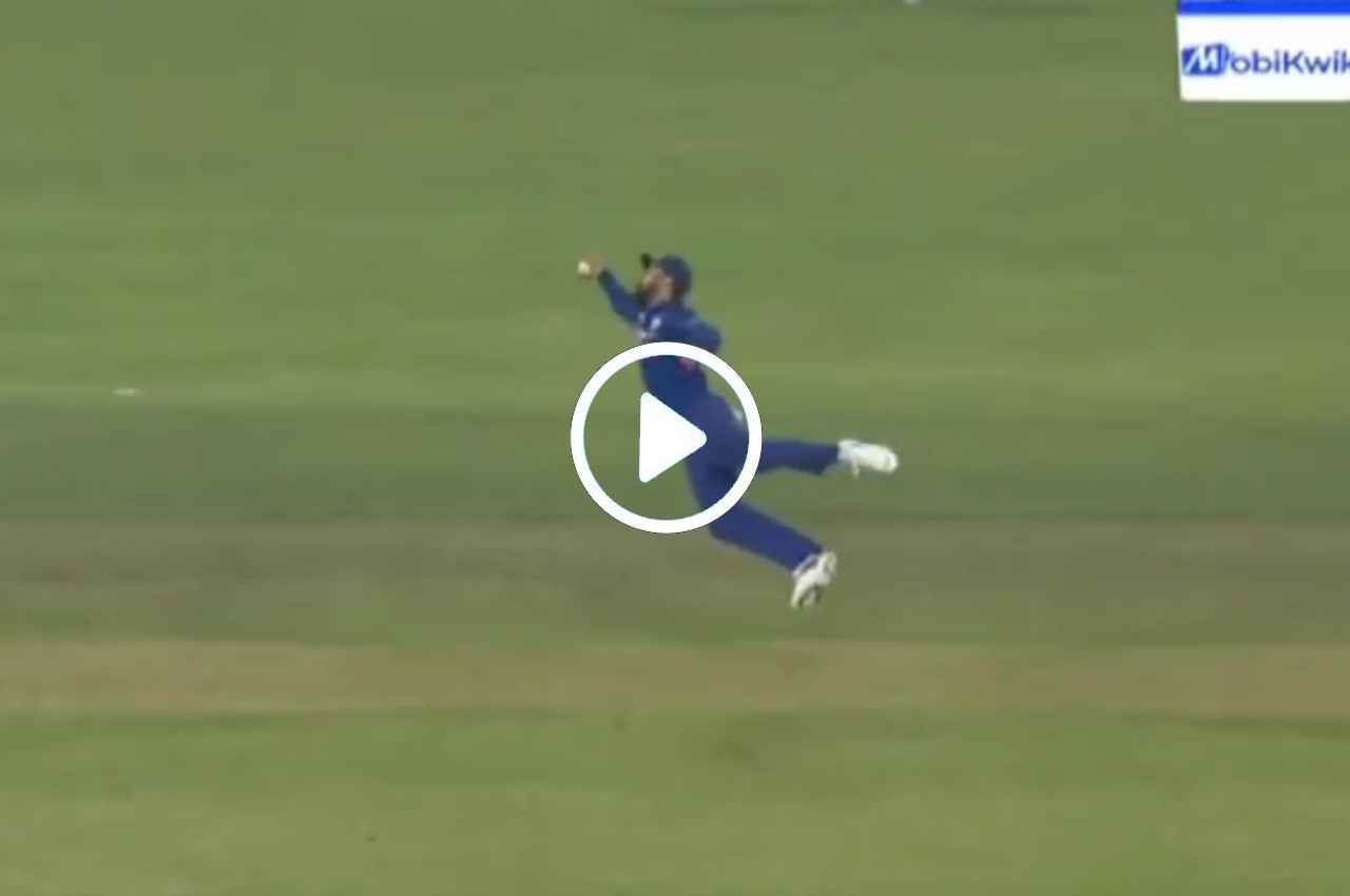 IND vs BAN: फील्डिंग में छा गए विराट कोहली, एक हाथ से लपक लिया हैरतअंगेज कैच, देखें वीडियो