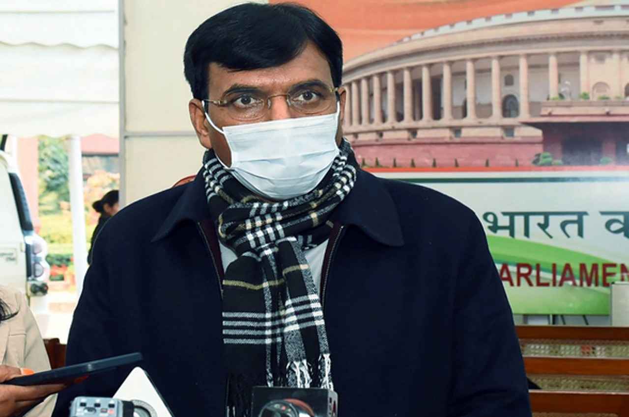 कोरोना को लेकर केंद्र सरकार पूरी तरह अलर्ट, मनसुख मंडाविया आज राज्य के स्वास्थ्य मंत्रियों के साथ करेंगे बैठक