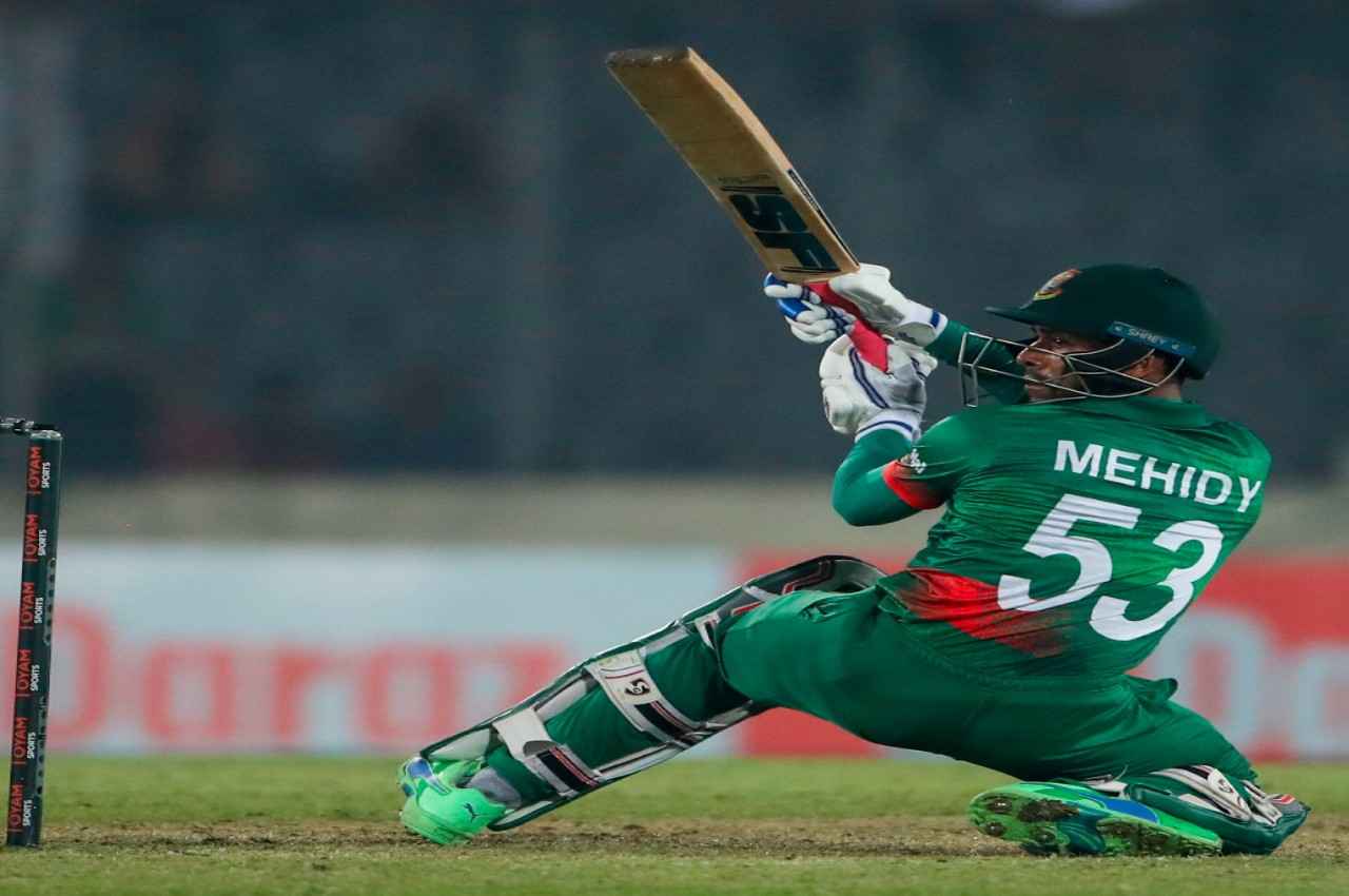 IND vs BAN: बांग्लादेश के लिए फिर हीरो बने मेहदी हसन, बनाया शानदार शतक
