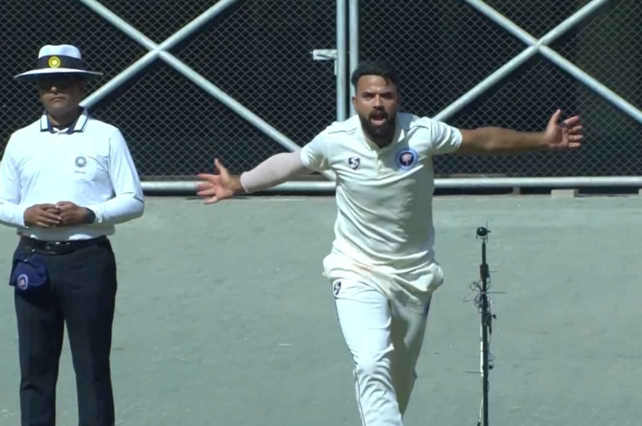 Ranji Trophy: जम्मू-कश्मीर के गेंदबाज का हाहाकार, इतने विकेट चटकाकर विदर्भ को रौंदा