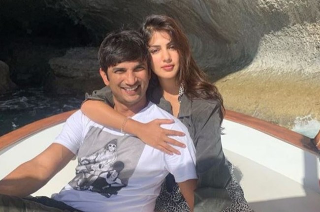 Sushant Singh Rajput death case: रिया चक्रवर्ती ने सुशांत को लेकर किया पोस्ट, फिर तुरंत किया डिलीट