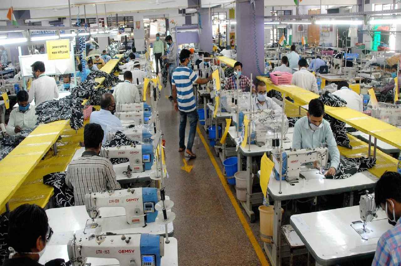 PLI scheme: गारमेंट्स क्षेत्र के लिए अच्छी खबर, सरकार अगले साल की शुरुआत में देगी ये बड़ा गिफ्ट!