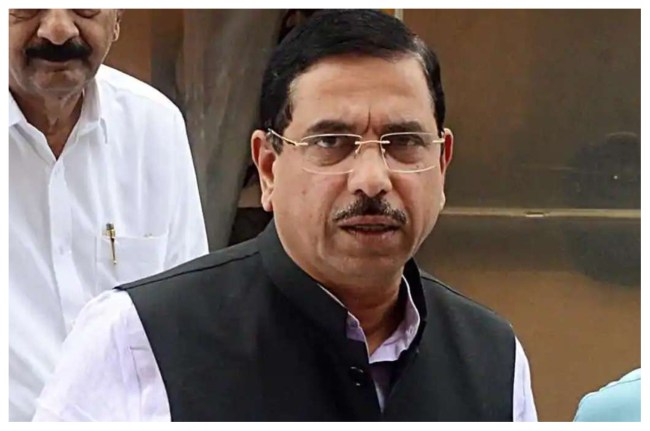 संसदीय कार्य मंत्री प्रह्लाद जोशी