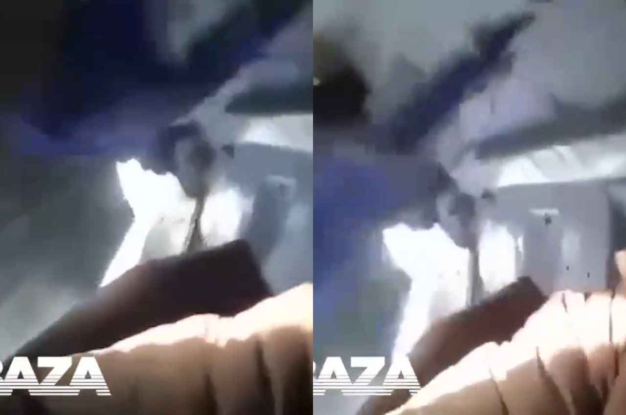 Video: चलते विमान में अचानक खुल गया गेट, फिर क्या हुआ, देखें वीडियो