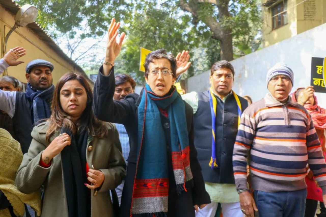 आप नेता आतिशी का बड़ा बयान, कहा- 'आप’ किसी भी झुग्गी पर नहीं चलने देगी बुलडोजर