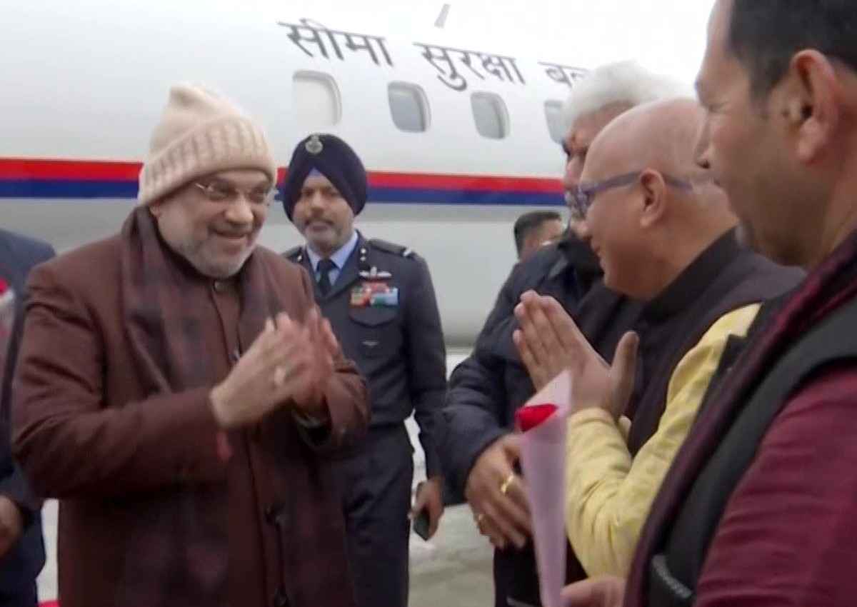 जम्मू-कश्मीर पहुंचे अमित शाह, राजौरी आतंकी हमले में मारे गए लोगों के परिवारों से करेंगे मुलाकात