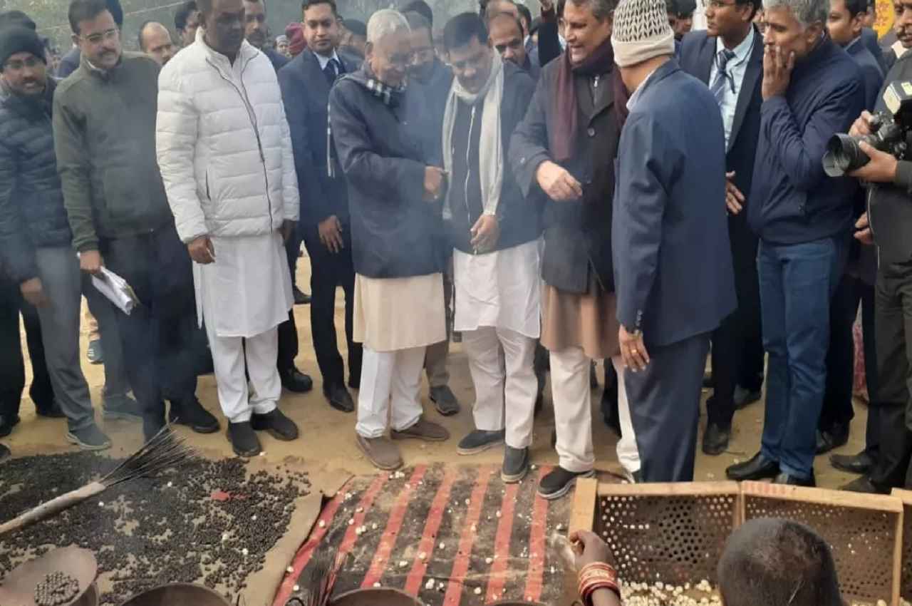Samadhan Yatra : आज दरभंगा में CM, इतने करोड़ की लागत से बने तारामंडल का किया उद्घाटन