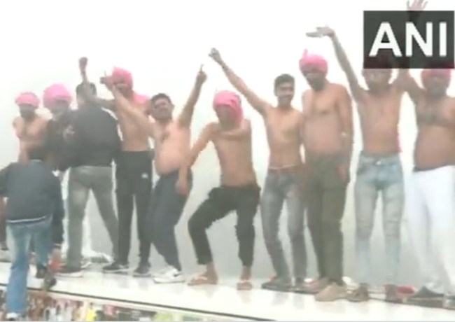 Congress supporters dance Bharat Jodo Yatra