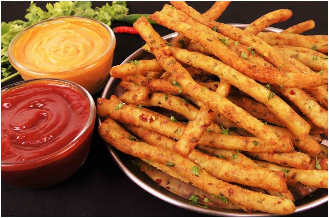 Garlic Potato Sticks: ठंड में गर्म चाय के साथ खाएं ये स्नैक, स्वाद ही नहीं सेहत के लिए भी फायदेमंद