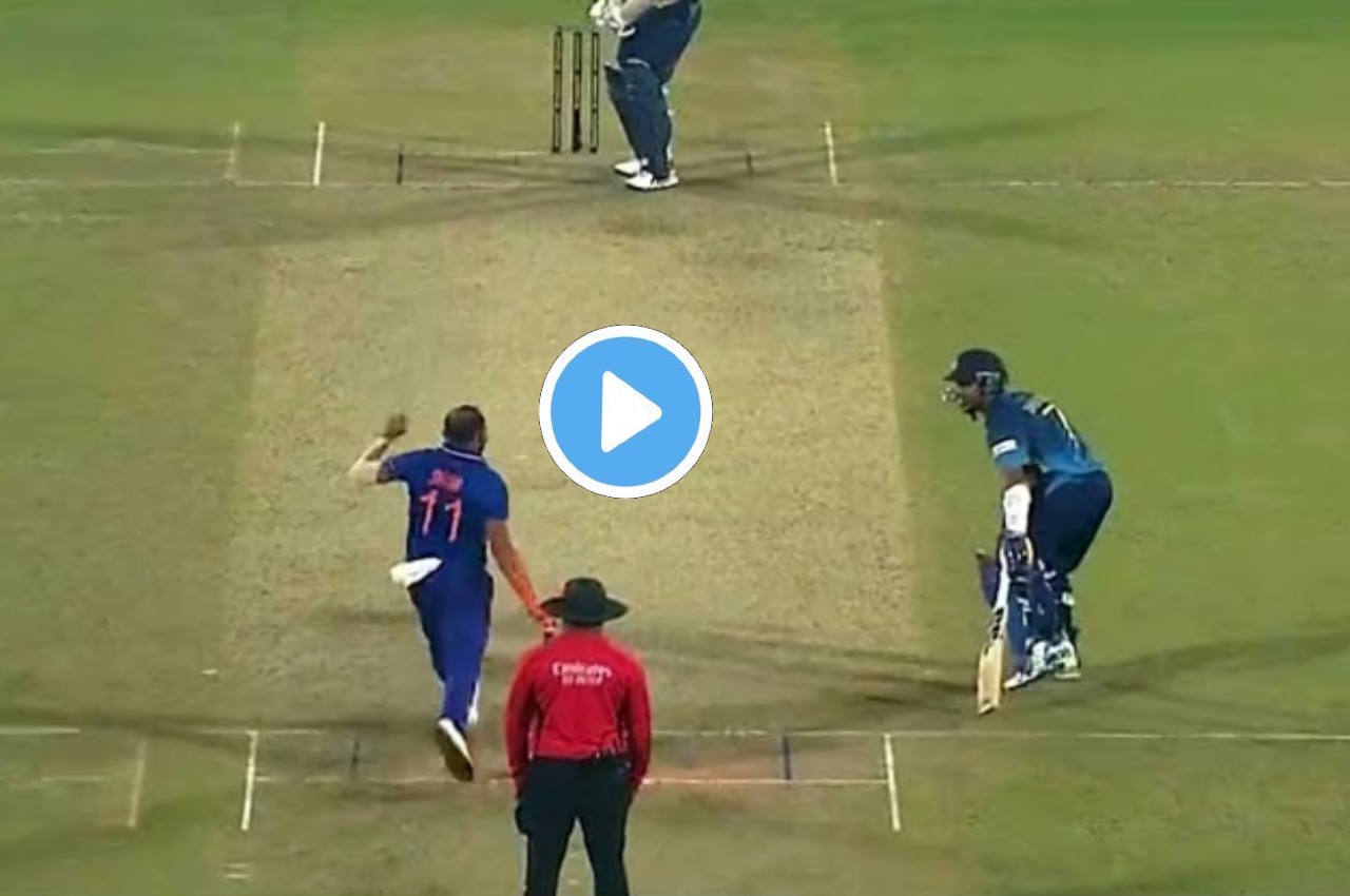 IND vs SL 1st ODI Mohammad Shami Dasun Shanaka wicket