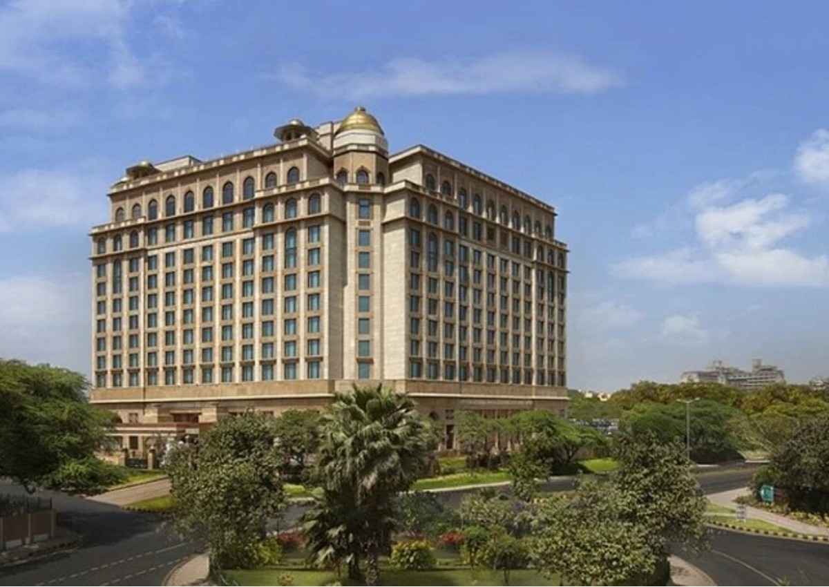 Leela Palace Hotel: UAE के शाही परिवार का सदस्य बताकर 5 स्टार होटल को लगाया था लाखों का चूना, पुलिस ने दबोचा