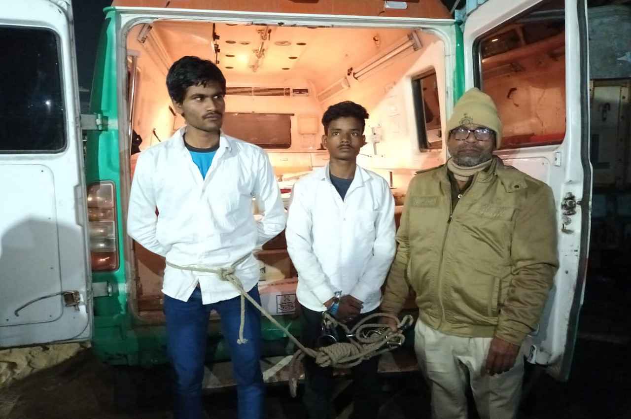 Bihar News: एबुंलेंस रोककर हुई जांच तो मरीज की जगह मिला ये सब, रह जाएंगे हैरान