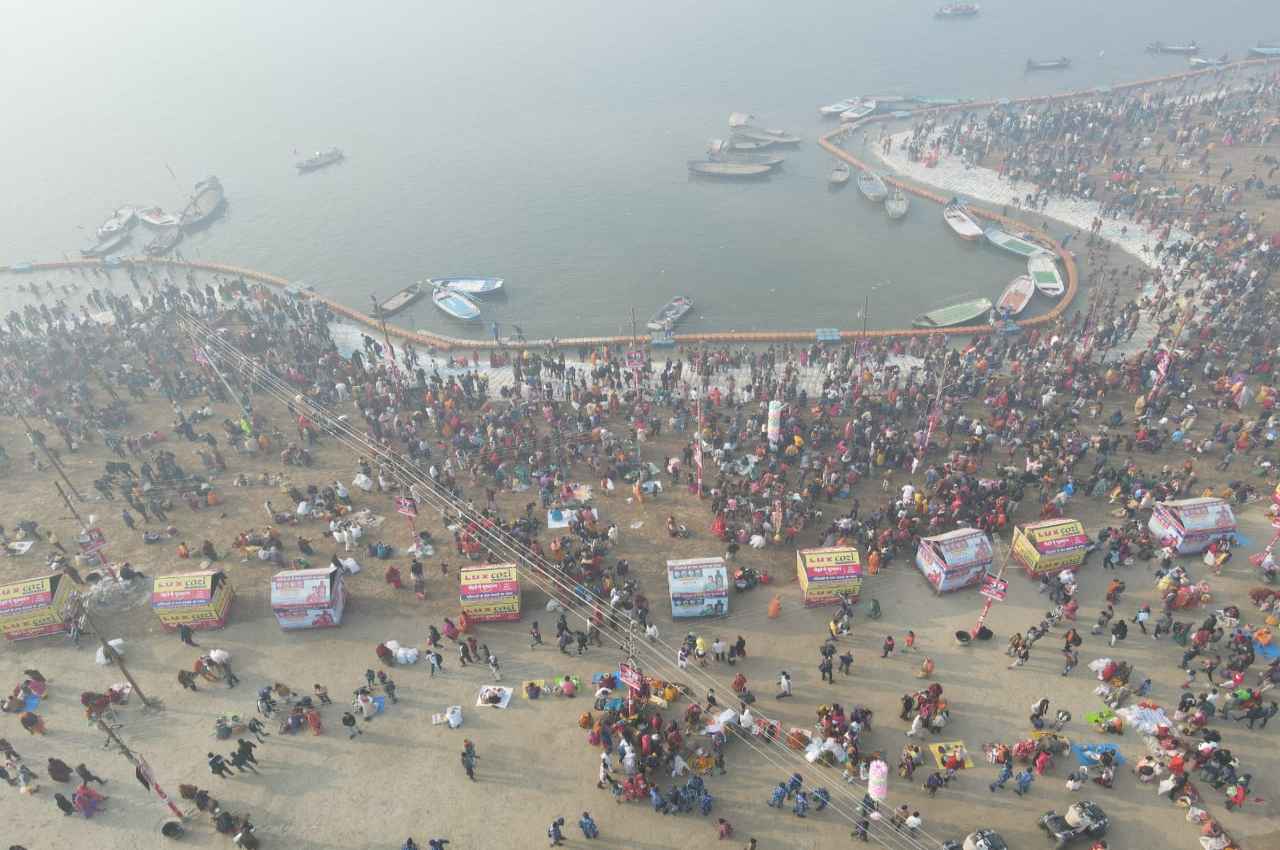 Magh Mela 2023: 'तीर्थराज' प्रयागराज में मकर संक्रांति पर पहुंचे रिकॉर्ड श्रद्धालु, अधिकारी बोले- इतने लाख लोगों ने किया स्नान