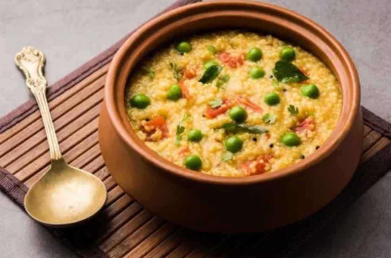 Makar Sankranti 2023: मकर संक्रांति पर बनाएं पौष्टिक मसाला खिचड़ी, रेसिपी है बेहद आसान