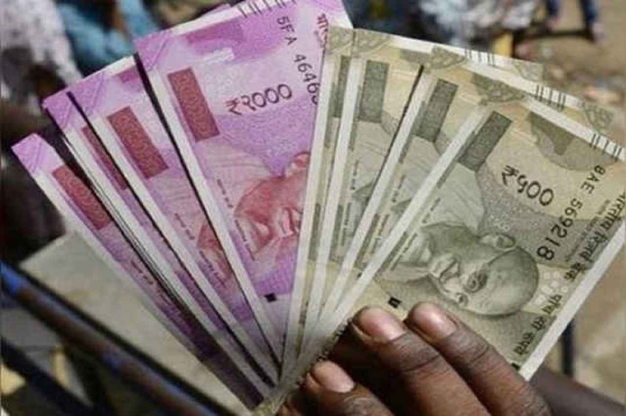 Unmarried Pension Scheme: कुंवारों को भी मिलेगी पेंशन, सरकार घर बैठे देगी हजारों रुपये