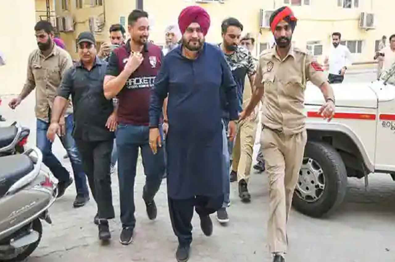 Navjot Singh Sidhu: 26 जनवरी को जेल से बाहर आएंगे सिद्धू, पंजाब कांग्रेस में बैचेनी