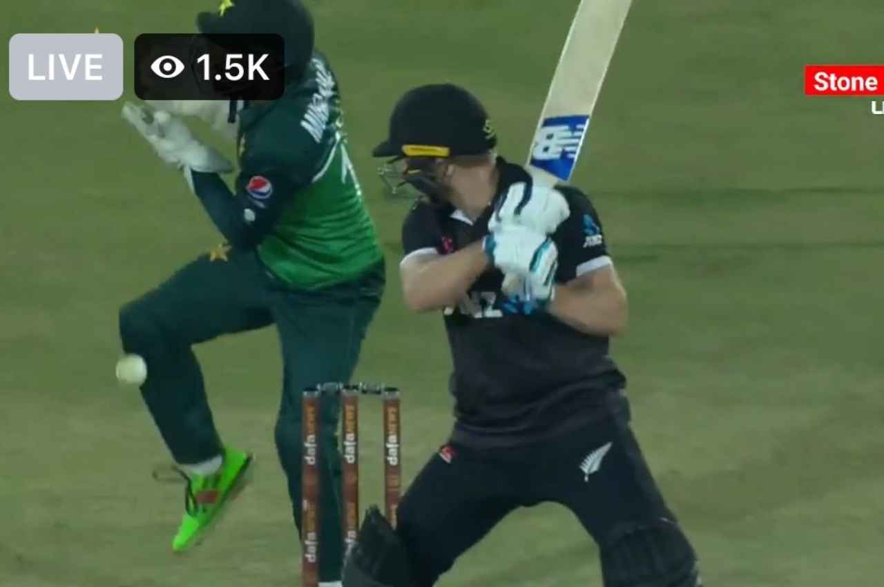 PAK vs NZ: रिजवान ने टपका दिया ग्लेन फिलिप्स का कैच, यहीं से बदल गया मैच?