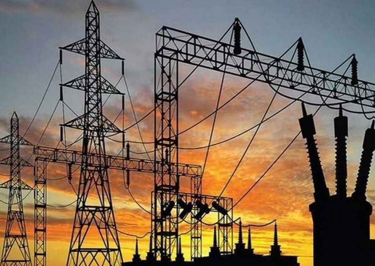 आटे और आर्थिक किल्लत के बीच पाकिस्तान में नई मुसीबत; घंटों अंधेरे में रहे इस्लामाबाद, लाहौर, कराची समेत कई शहर