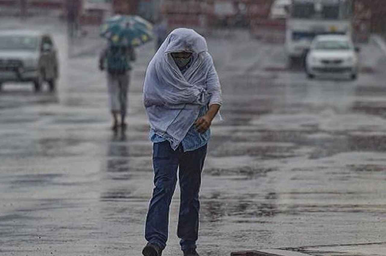 Rajasthan Weather Update: राजस्थान में पश्चिमी विक्षोभ के चलते 26 जनवरी के बाद बारिश की संभावना