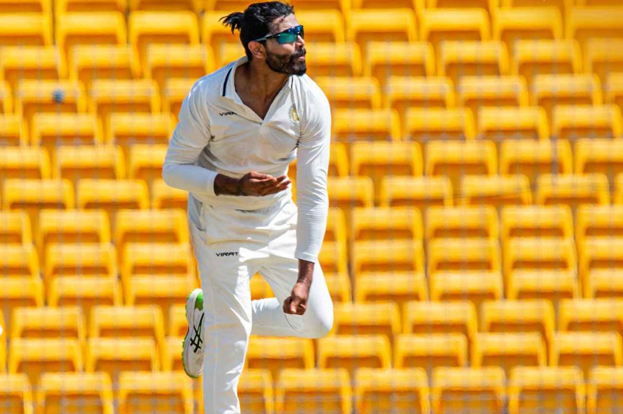 Ranji Trophy: Ravindra Jadeja का हाहाकार, चटका डाले 7 विकेट, घातक गेंदों से उड़ाईं गिल्लियां, देखें वीडियो