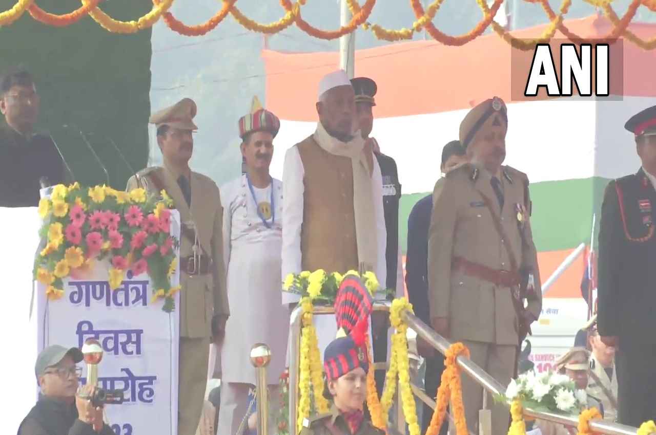 Republic Day 2023: राज्यपाल फागू चौहान ने पटना के गांधी मैदान में फहराया तिरंगा