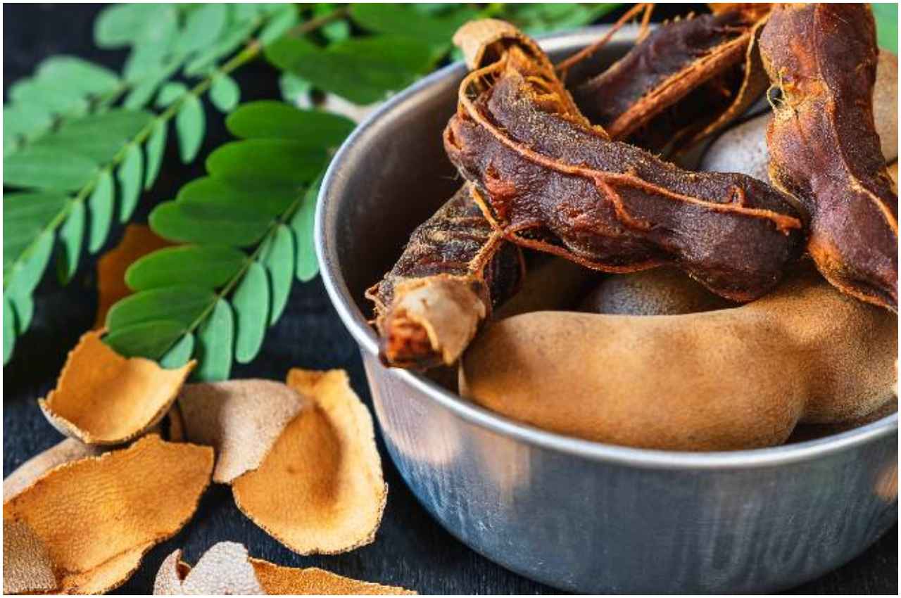 Side Effect Of Eating Tamarind: अगर आप भी चाव से खाते हैं इमली तो हो जाएं सावधान, नहीं तो भुगतने पड़ेंगे भारी परिणाम