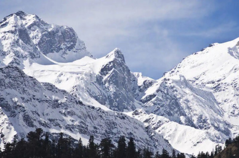 Snowfall in Hills