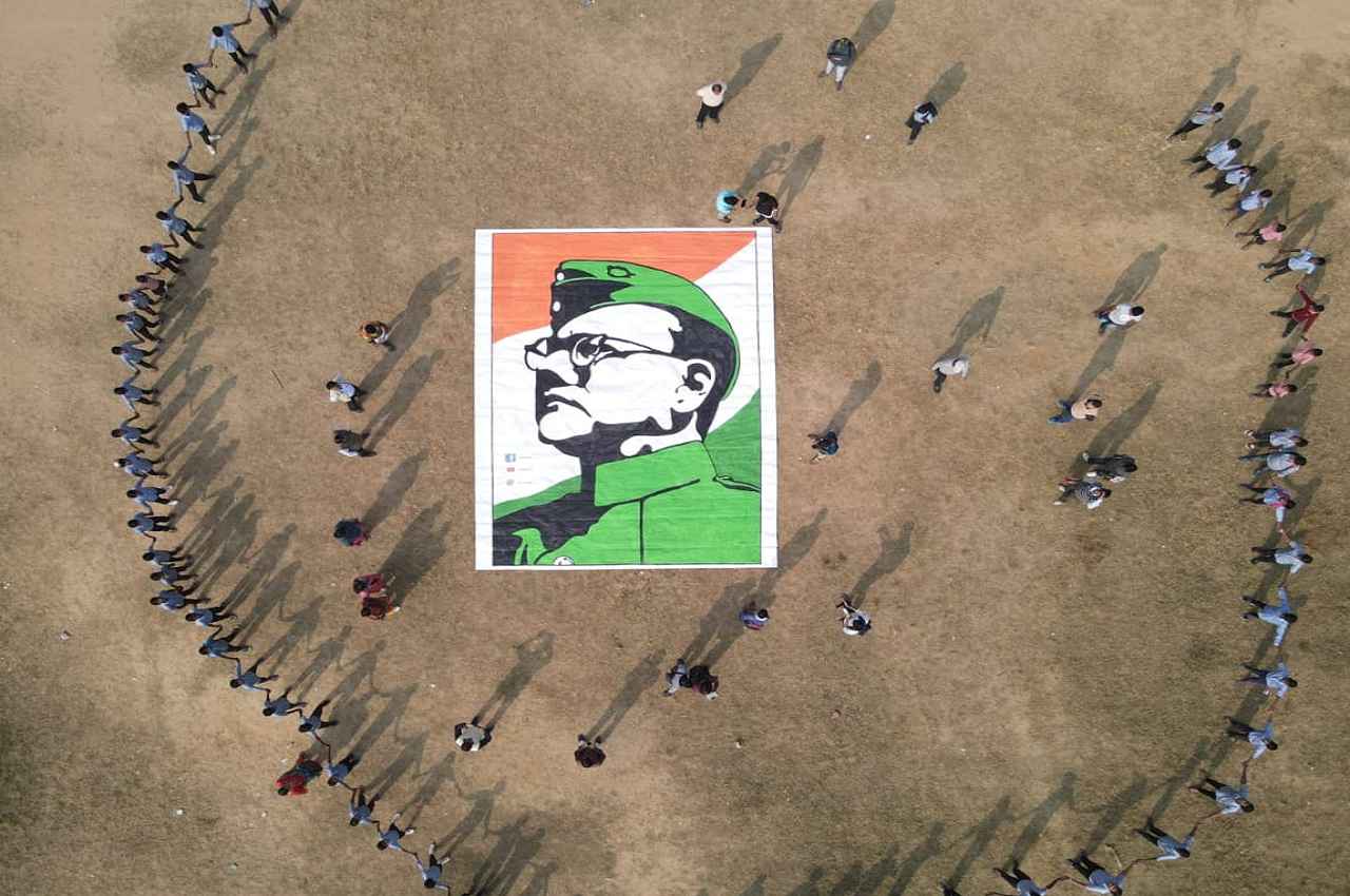 Subhash Chandra Bose Jayanti: Parakram Diwas पर 16 साल के इस लड़के ने बनाई 18 फीट की पेंटिंग