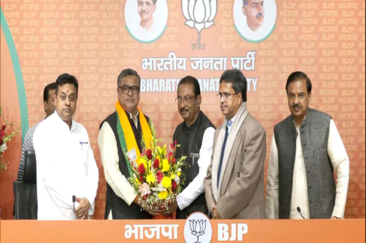 Tripura assembly polls: टीएमसी के पूर्व राज्य प्रमुख भाजपा में हुए शामिल, मुख्यमंत्री ने किया स्वागत
