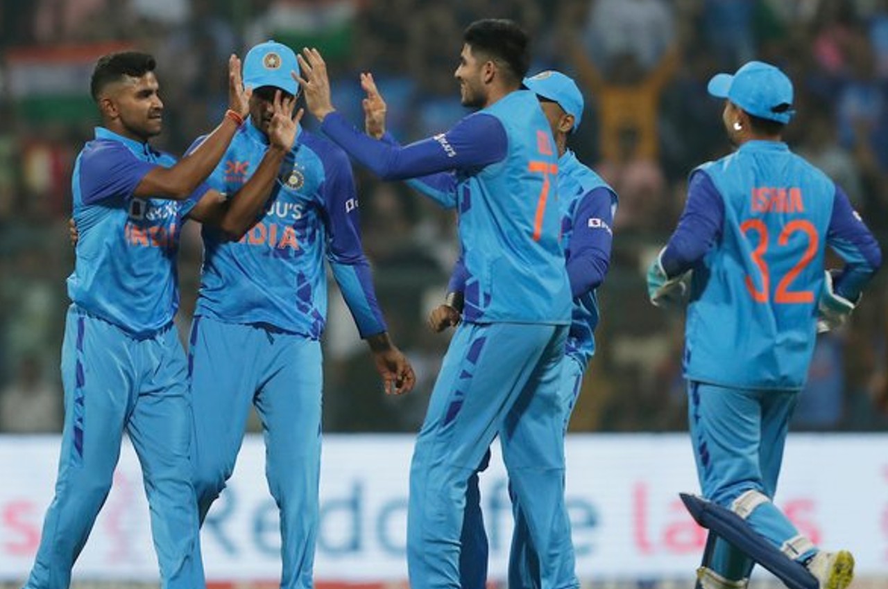 IND vs SL 1st T20 India beat Sri Lanka Shivam Mavi 4 wickets in debut