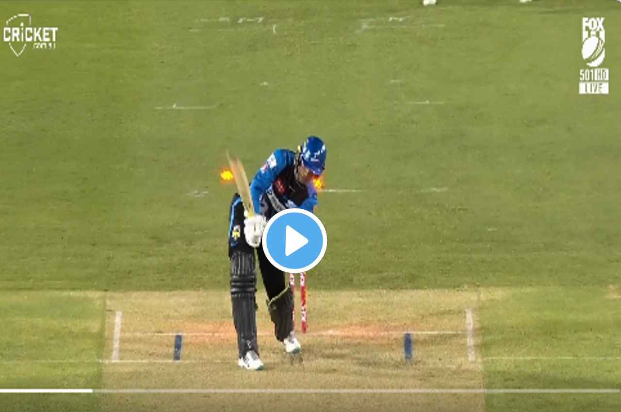 BBL: Dwarshuis की आग उगलती गेंद पर हिल भी नहीं पाए Alex Carey, परफेक्ट यॉर्कर, क्लीन बोल्ड, देखें Video