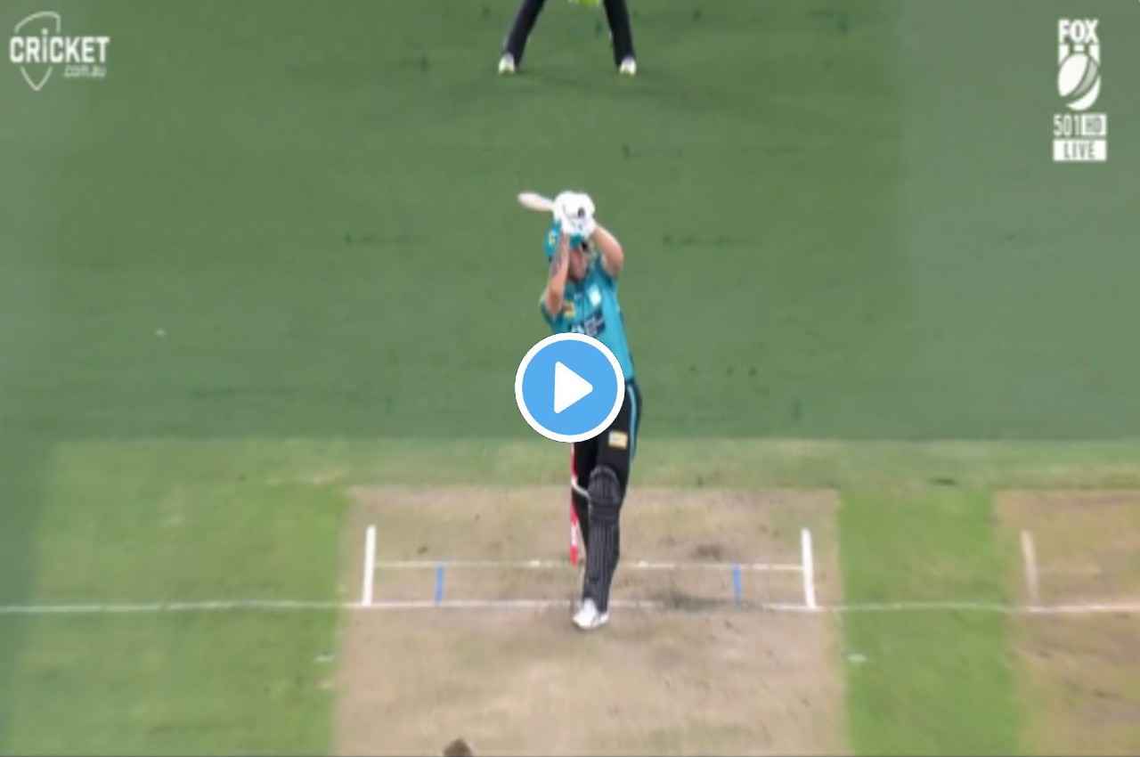 BBL: छक्का हो तो ऐसा, Josh Brown ने खड़े-खड़े लगाया खूबसूरत SIX, देखें video