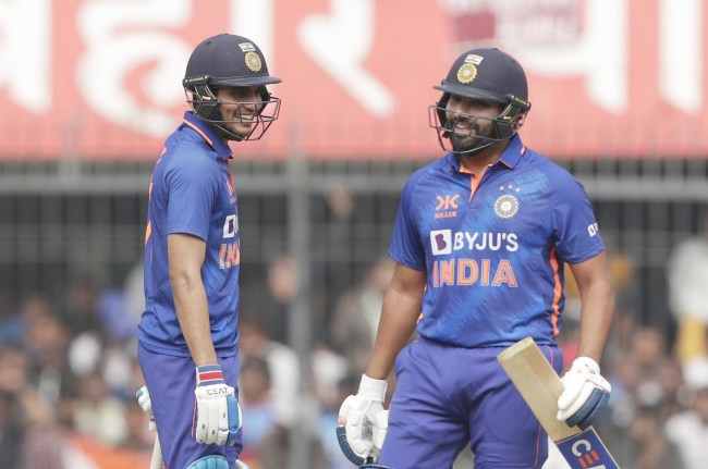 india record of hitting 19 sixes against new zealand