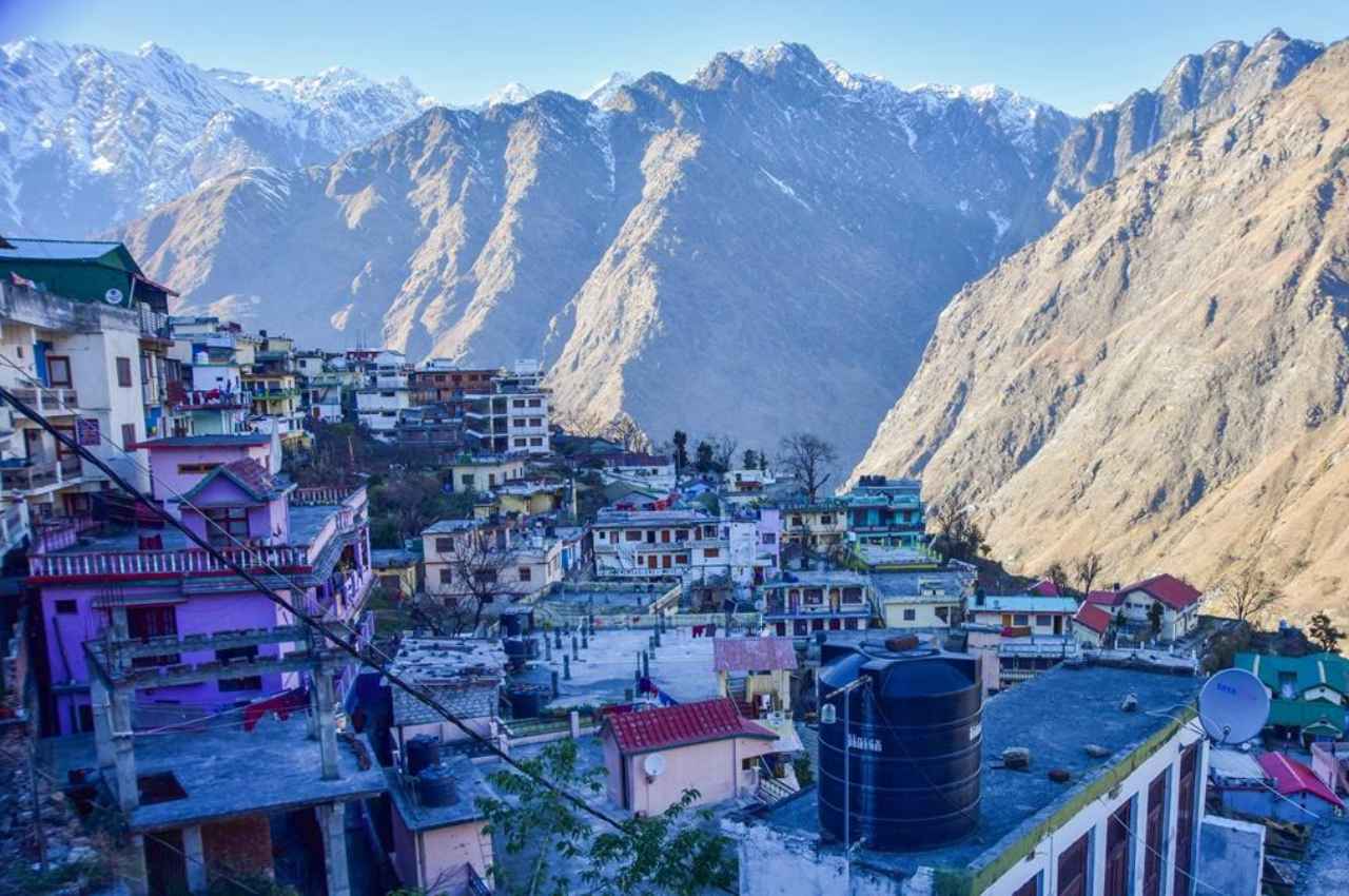 Joshimath: जोशीमठ का अस्तित्व खतरे में, क्या बच पाएगी देव नगरी?