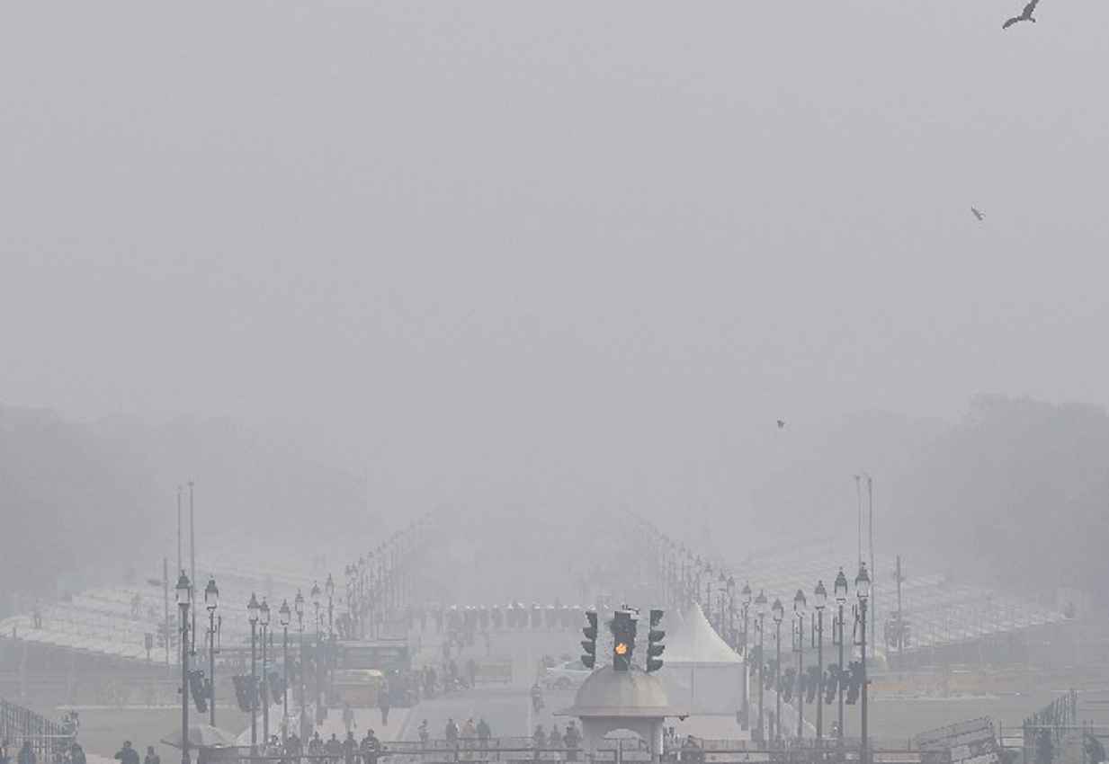 INDIA WEATHER UPDATE : मौसम विभाग का अलर्ट, अगले तीन दिन तक जारी रहेगा कोहरे और सर्दी का टॉर्चर