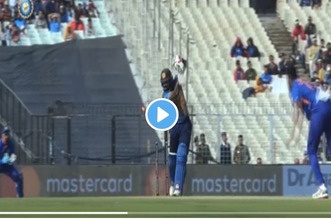 mohammad siraj clean bowled avishka fernando watch video