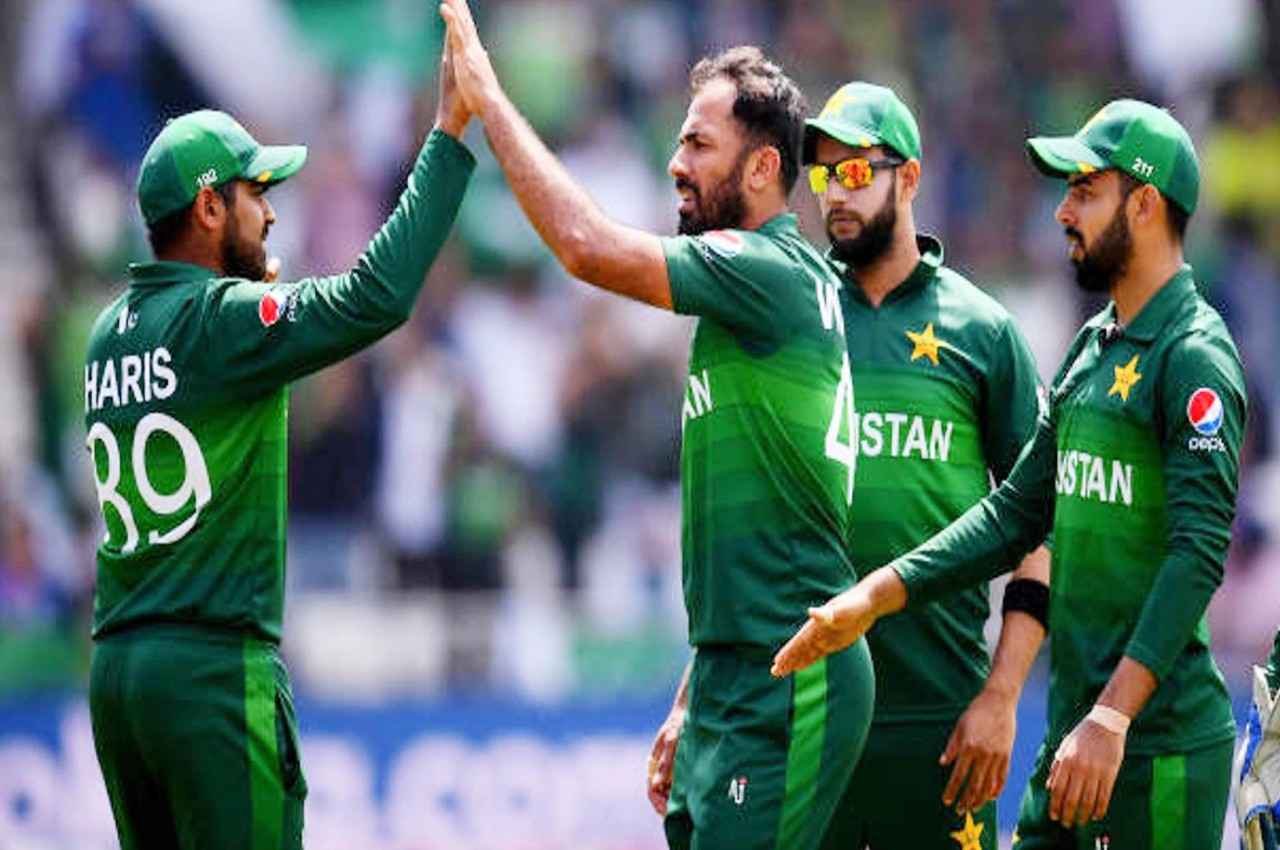 Pakistan Cricket: पाक के इस तेज गेंदबाज को बनाया गया खेल मंत्री,  जल्द लेंगे शपथ