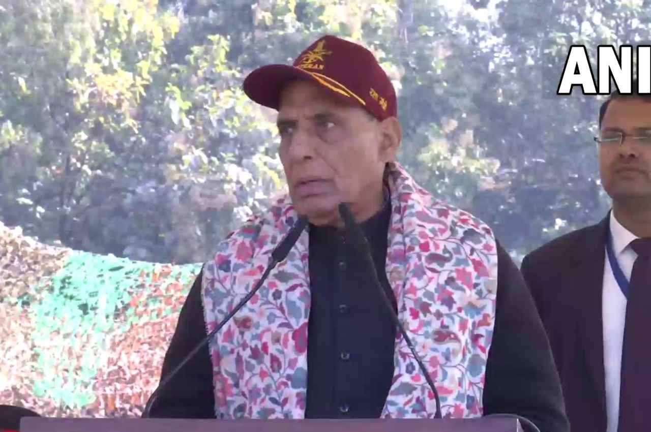 'भीष्म पितामह जैसा कोई दिग्गज नहीं...' रक्षा मंत्री राजनाथ सिंह ने की जवानों की तारीफ