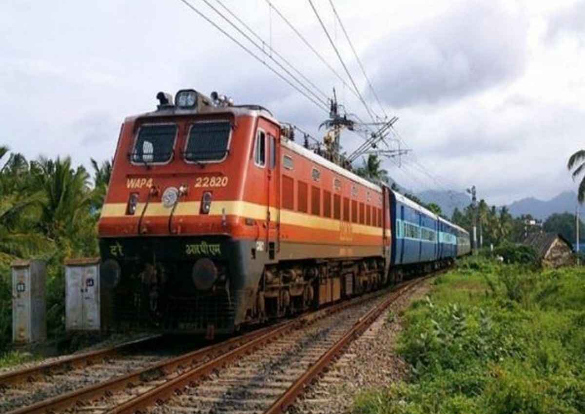 trains running late