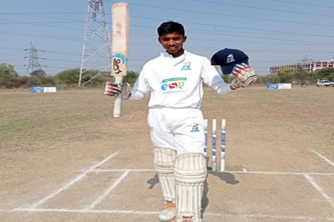 yash chavde played blistering inning of 508 runs