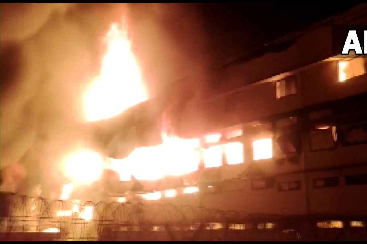 घटनास्थल की तस्वीर Gujarat, Umargram, factory fire,