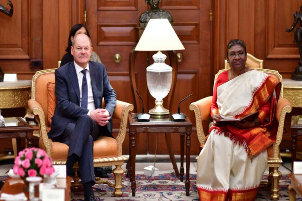 राष्ट्रपति द्रौपदी मुर्मू से मिले जर्मन चांसलर, राष्ट्रपति बोलीं-जर्मनी यूरोप में भारत का सबसे बड़ा व्यापार भागीदार