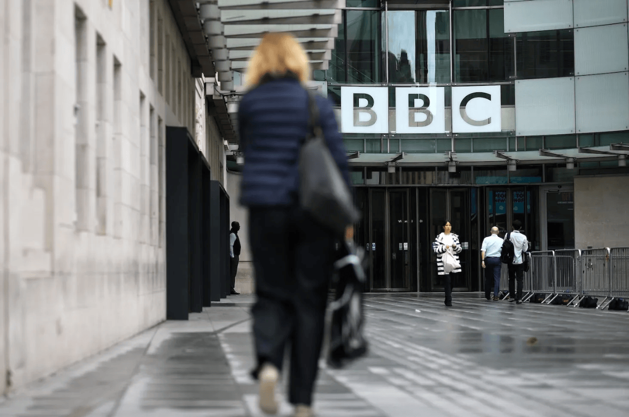 IT Raid BBC: जानें बीबीसी का इतिहास, कैसे हुई थी शुरुआत और इंदिरा गांधी ने क्यों जड़वा दिया था दफ्तर पर ताला?
