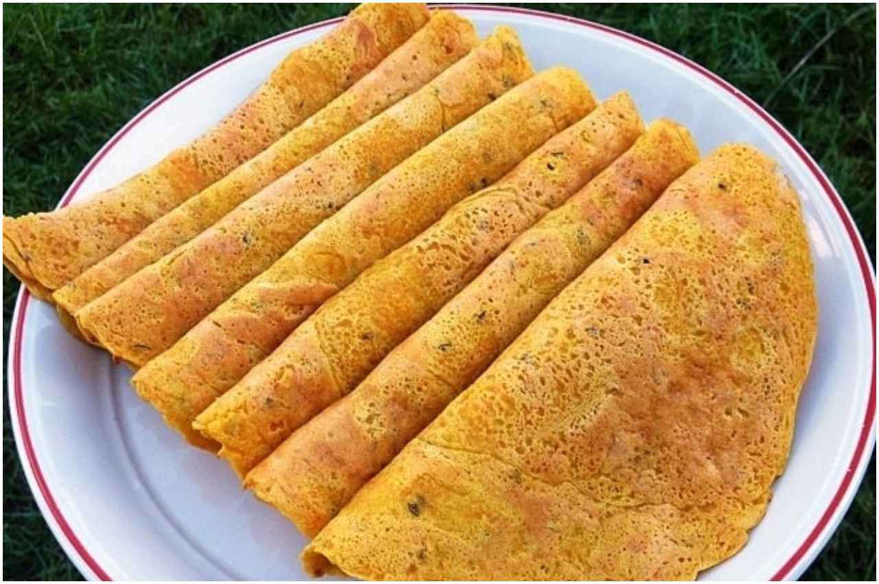 Besan Cheela Recipe: नाश्ते में झटपट बनाएं 'बेसन का चिल्ला', यहां जानें आसान विधि