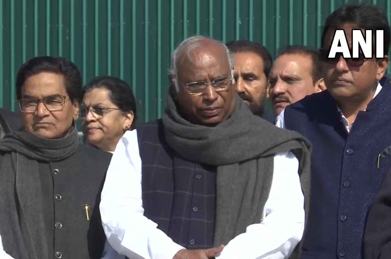 Budget Session: हिंडनबर्ग की रिपोर्ट को लेकर एकजुट हुआ विपक्ष, कहा- संयुक्त संसदीय समिति से कराई जाए जांच