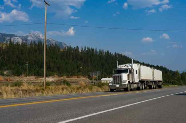 Bulgaria, Abandoned truck, 18 people found dead, child died, 18 migrants, Sofia