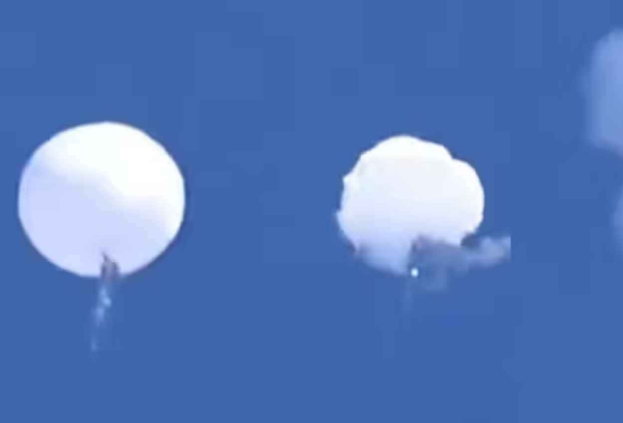 Chinese Spy Balloon: अमेरिका ने मिसाइल दागकर चीनी जासूसी गुब्बारे को मार गिराया, देखें वीडियो