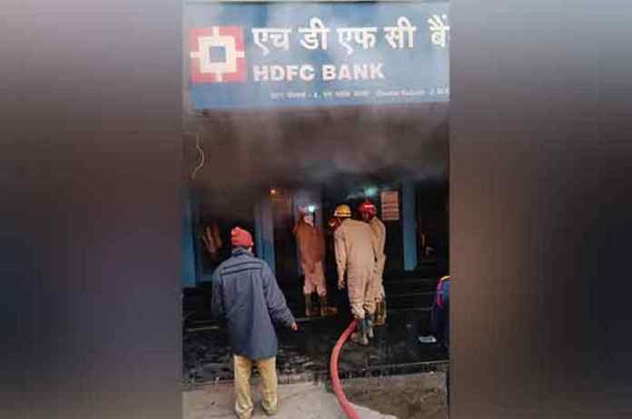 Delhi HDFC Bank Fire, HDFC bank, Greater Kailash, delhi