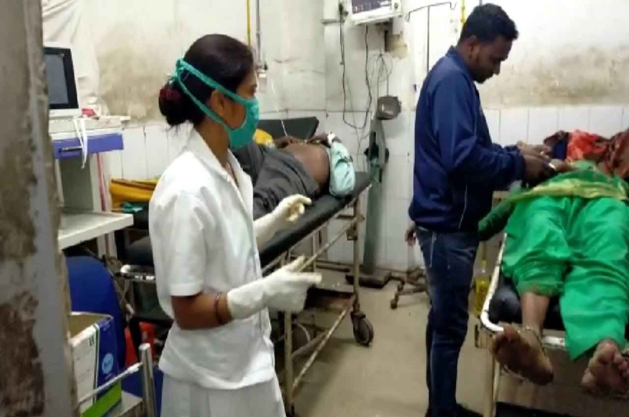 धनबाद में परिवार ने किया सामूहिक आत्महत्या का प्रयास, खौफनाक वजह जानकर रहे जाएंगे हैरान