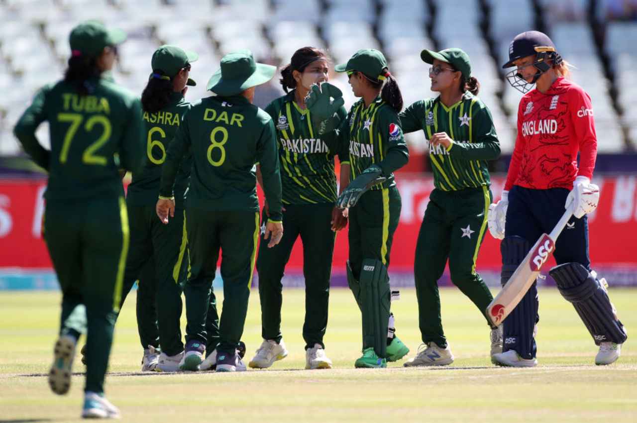 ENG W vs PAK W: सेमीफाइनल से पहले इंग्लैंड की रिकॉर्ड जीत, पाकिस्तान को रौंदा